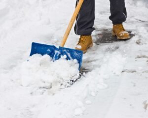 AELASTYXE | Snow Removal: How to Shovel Snow!
